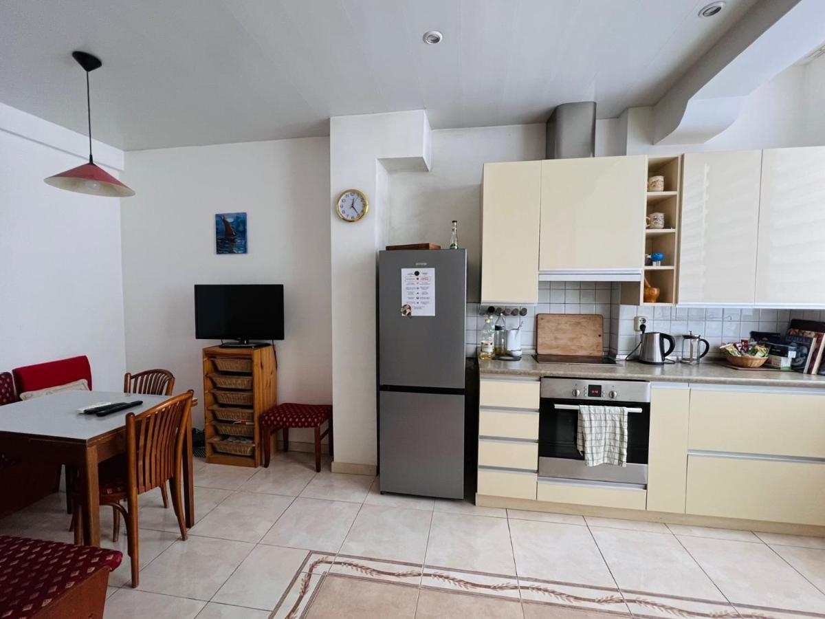 La Gare Apartment Varna ภายนอก รูปภาพ
