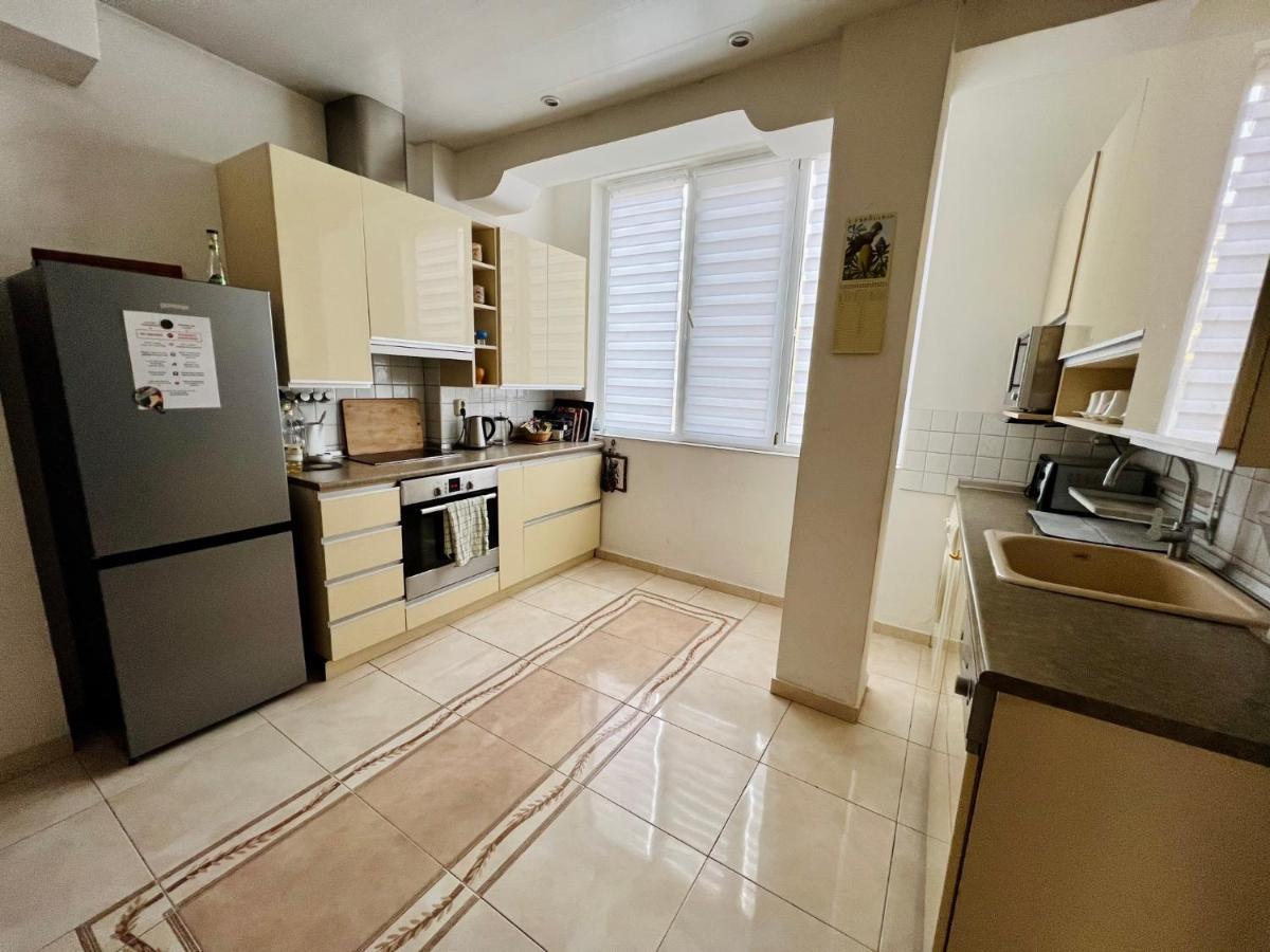 La Gare Apartment Varna ภายนอก รูปภาพ